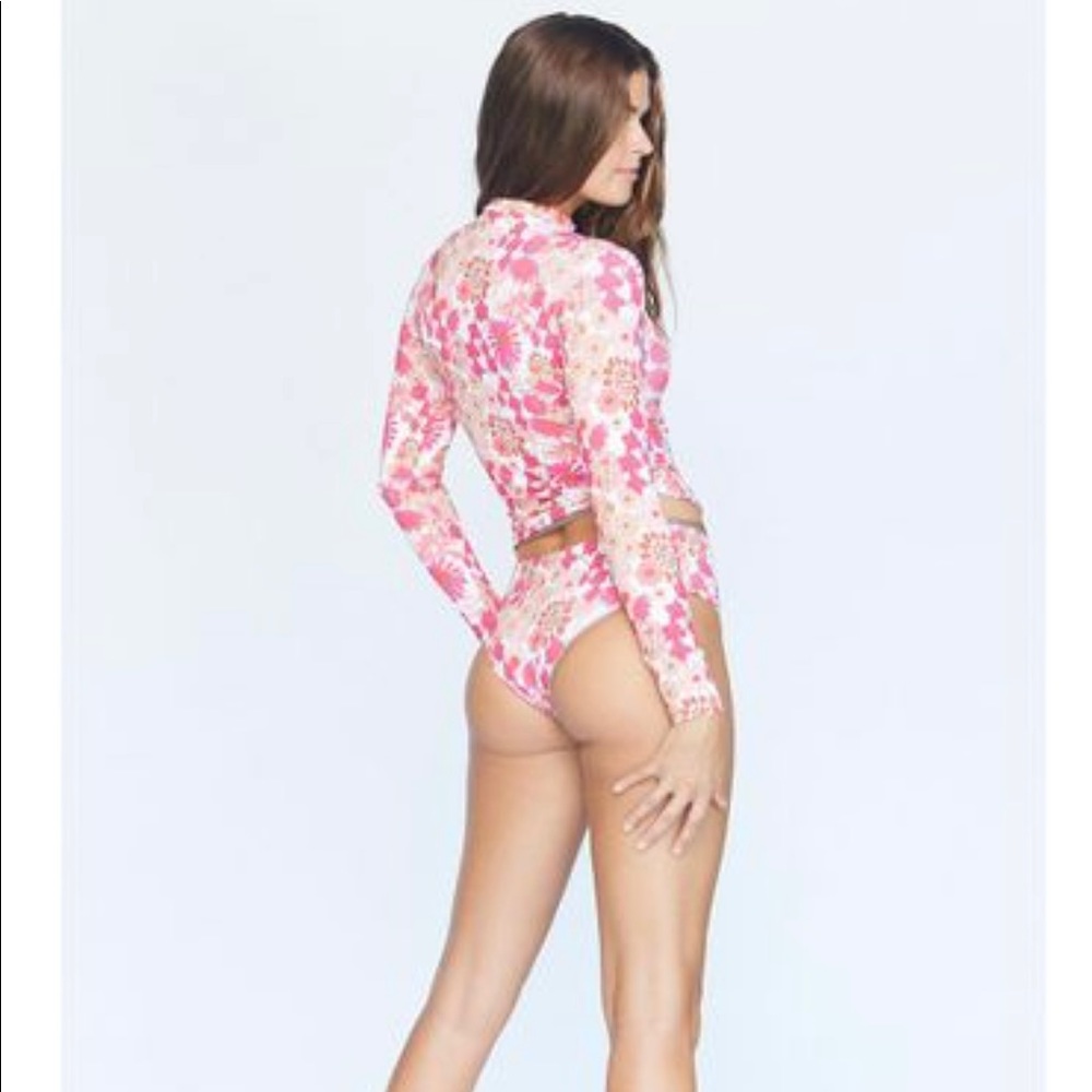 Acacia Lanikai Top Size Large BNWT